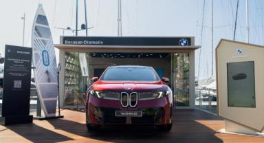 Yeni BMW iX3, Elektrikli Mobilite Deneyimini Yalıkavak Marina’ya Taşıyor 