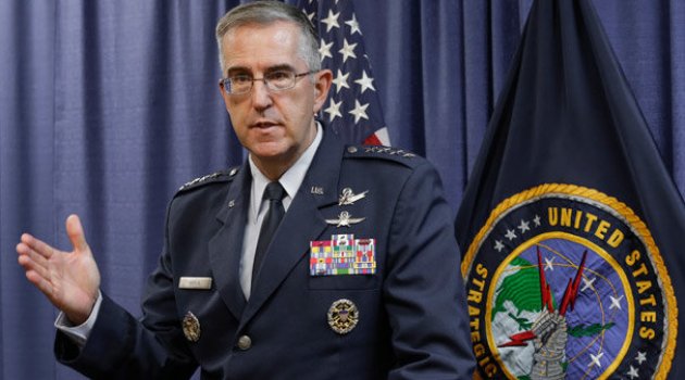 ABD'li general: Nükleer silah kullanmak isterse Trump'a karşı çıkarım