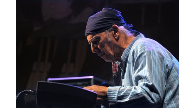 AKBANK CAZ FESTİVALİ KONSERLERİ VE HEY! DOUGLAS