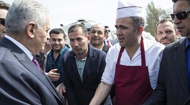 Başbakan Yıldırım esnafı ziyaret etti
