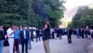 Bayram namazı sonrası silahla kutlama