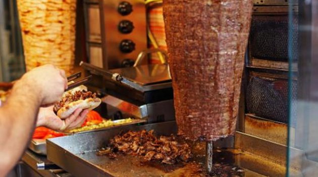 Dönerdeki ‘fosfat’ tartışması büyüyor!