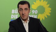 Ermenistan'dan Cem Özdemir'e Liyakat Nişanı