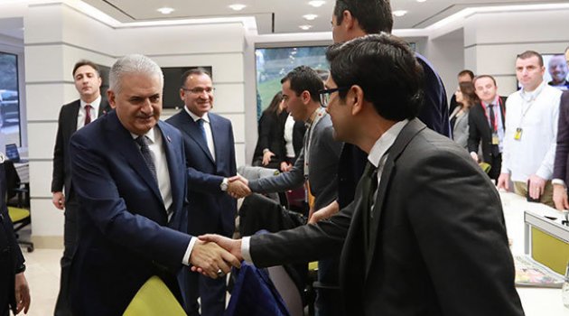 Gazeteciler, '10 Ocak tatil olur mu?' diye sordu! Başbakan bu yanıtı verdi...