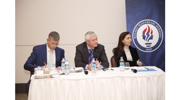 Hollanda Pazarı Masaya Yatırıldı