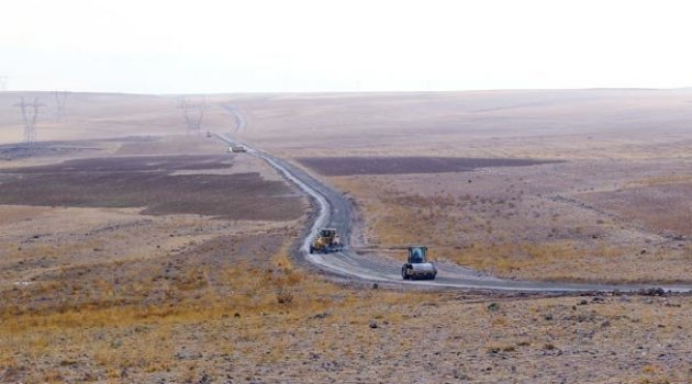İran sınırındaki mahallelerin yolları asfaltlandı