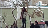 İran'da başörtüsü zorunluluğunu protesto edenler gözaltına alındı