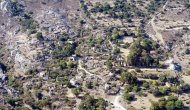 Kentsel sit alanındaki 600 yıllık köy kaderine terk edildi