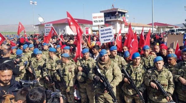 Komandolar zılgıtlar ve dualarla Afrin operasyonuna uğurlandı