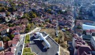 Mahallenin ortasında yolcu uçağı!