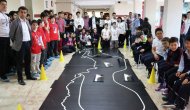 Öğrencilerin robotları 'egemenlik yolunda' yarıştı