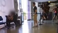 Polis genç kadını zorlukla tutukladı! Bankta üstüne çıkıp...