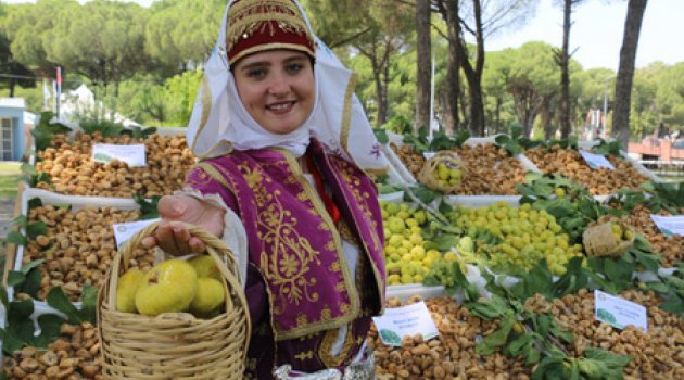 Sezonun ilk kuru inciri 200 liradan alındı