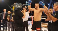 “AMACIM MUAY THAI VE KICK BOKS’TA DÜNYA ŞAMPIYONU OLMAK”