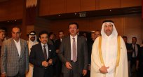 Bakan Zeybekci: Katar'a ablukayı İzmir ile kırdık