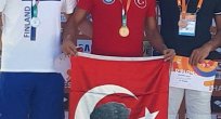 Dünya Şampiyonası rekoru kırarak birinci oldu