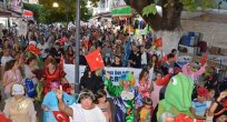 KUŞADASI 1. TİYATRO FESTİVALİ “BARIŞ ve DOSTLUK” TEMASIYLA GERÇEKLEŞTİRİLDİ