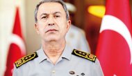 Tepki Genelkurmay Başkanı Akar fotoğrafını kaldırttı!