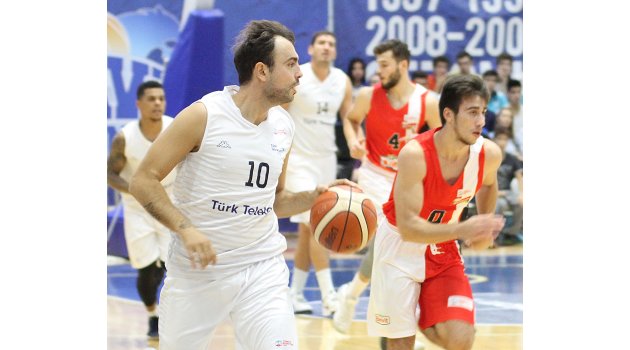 Türk Telekom, TBL'deki ilk maçında Bandırma Kırmızı’yı 87-70 yenerek yeni sezona iddialı başladı